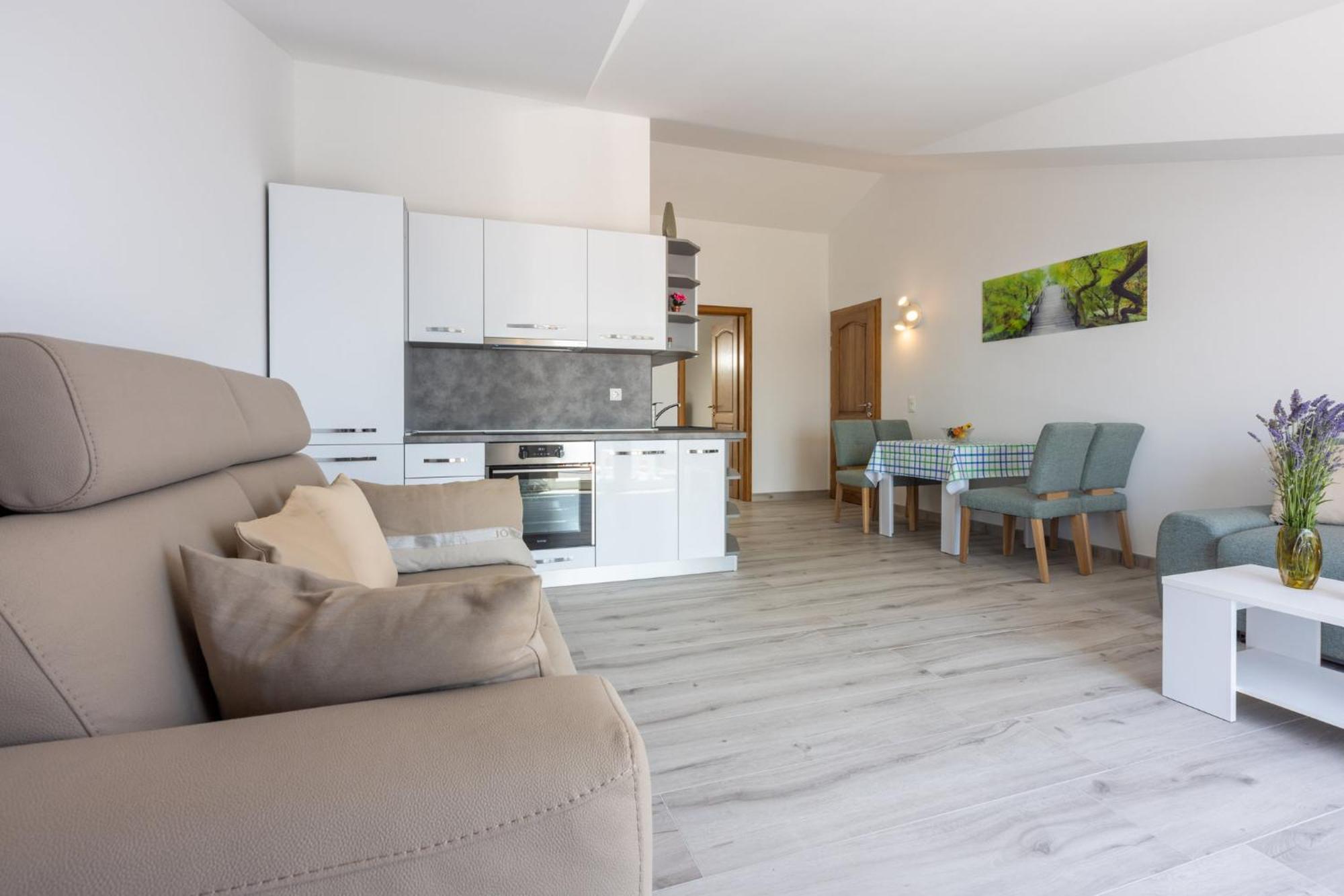 Apartments Sunshine D Crikvenica Ngoại thất bức ảnh